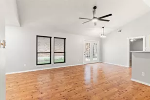 217 Teakwood Ln, Lewisville, TX 75067 - Photo 5