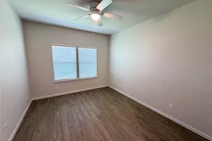 411 W Dulin St, Sherman, TX 75090 - Photo 9