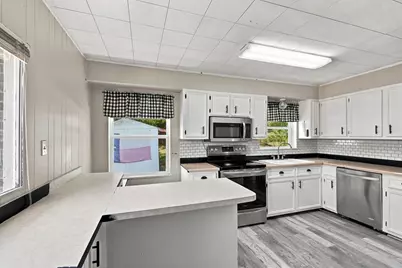 726 N Carrier Parkway, Grand Prairie, TX 75050 - Photo 11