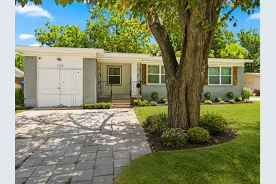 726 N Carrier Parkway, Grand Prairie, TX 75050 - Photo 3