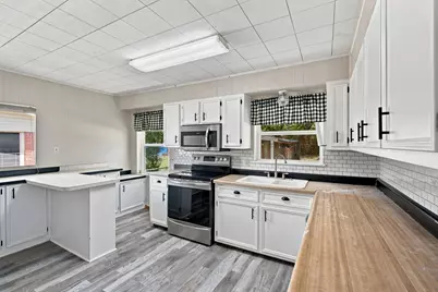 726 N Carrier Parkway, Grand Prairie, TX 75050 - Photo 9