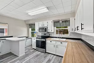 726 N Carrier Pkwy, Grand Prairie, TX 75050 - Photo 9
