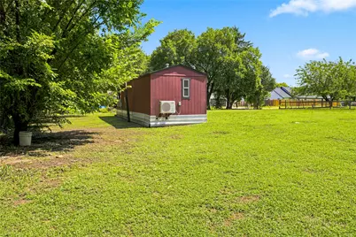740 E Marshall Avenue, Cooper, TX 75432 - Photo 13