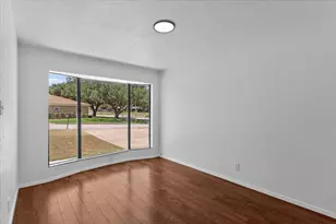 9901 Dickens Dr, Benbrook, TX 76126 - Photo 5
