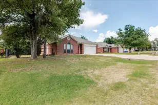 406 Red Bud Ln, Tolar, TX 76476 - Photo 3