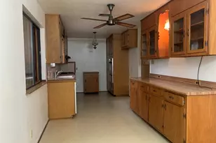 132 Skylark Dr, Azle, TX 76020 - Photo 3