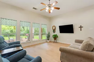 810 Robindale Ln, Fairfield, TX 75840 - Photo 9