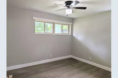 710 E Five Mile Parkway, Dallas, TX 75216 - Photo 19