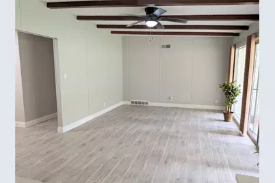 710 E Five Mile Parkway, Dallas, TX 75216 - Photo 9
