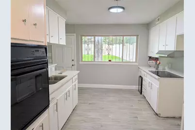 710 E Five Mile Parkway, Dallas, TX 75216 - Photo 15