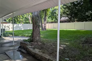710 E Five Mile Pkwy, Dallas, TX 75216 - Photo 33