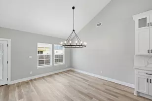 13015 Rainier Dr, Woodway, TX 76712 - Photo 9