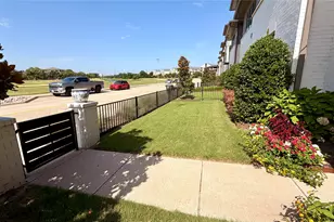 4233 Watercourse Dr, Fort Worth, TX 76109 - Photo 5