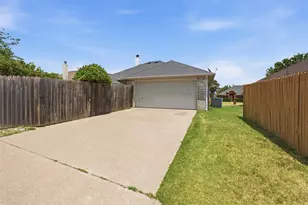 117 Clover Leaf Ln, Red Oak, TX 75154 - Photo 15