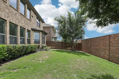 7228 Ridgepoint Drive, Irving, TX 75063 - Photo 33