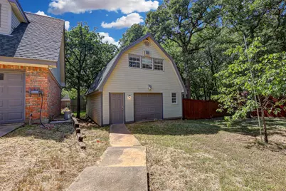 104 W Ash Lane, Euless, TX 76039 - Photo 5
