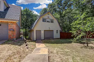 104 W Ash Ln, Euless, TX 76039 - Photo 5