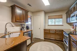 401 Hillside Dr, Aledo, TX 76008 - Photo 17
