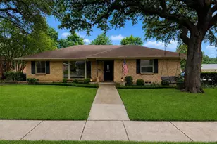 6147 Woodcrest Ln, Dallas, TX 75214 - Photo 1