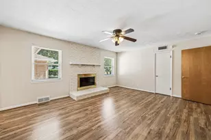 6147 Woodcrest Ln, Dallas, TX 75214 - Photo 27