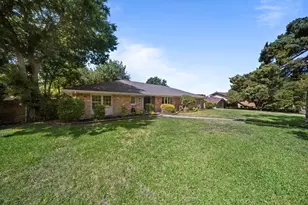 3721 Wosley Dr, Fort Worth, TX 76133 - Photo 3