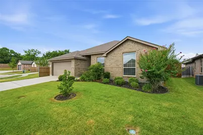 217 Angelina Court, Azle, TX 76020 - Photo 37