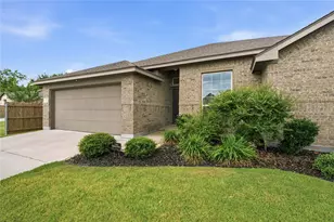 217 Angelina Ct, Azle, TX 76020 - Photo 3