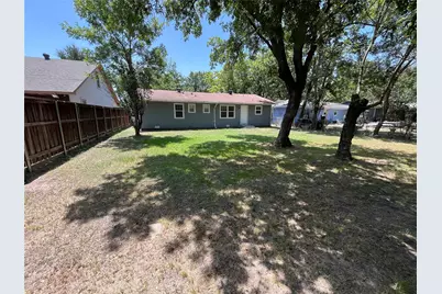 11303 Trail Lane, Balch Springs, TX 75180 - Photo 19
