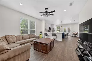 8913 Cranston Ct, Providence Village, TX 76227 - Photo 5