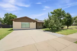 5420 Galway Ln, North Richland Hills, TX 76180 - Photo 3