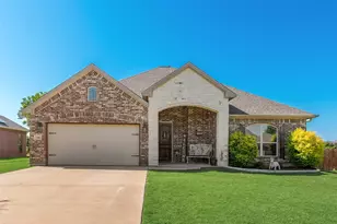 704 Carmen Ana Ave, Grandview, TX 76050 - Photo 1