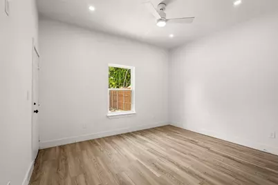 810 W 10th Street, Dallas, TX 75208 - Photo 23