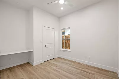 810 W 10th Street, Dallas, TX 75208 - Photo 21