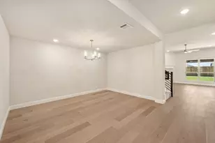 204 Sweetwater Dr, Commerce, TX 75428 - Photo 7