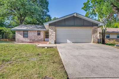 712 Chisholm Trail, Denton, TX 76209 - Photo 1