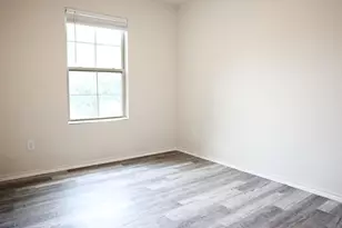 802 S 5th St, Bonham, TX 75418 - Photo 19