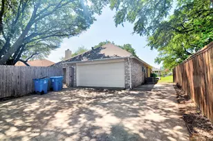 8901 Greentree Dr, Rowlett, TX 75088 - Photo 11
