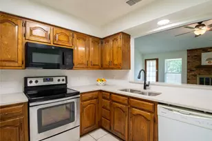 1719 Sagebrush Trail, Grapevine, TX 76051 - Photo 9