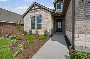 10004 Birchpoint Dr, Fort Worth, TX 76108 - Photo 5