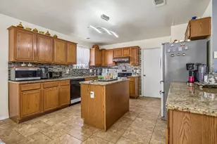 4501 Waterbird Ln, Garland, TX 75043 - Photo 7