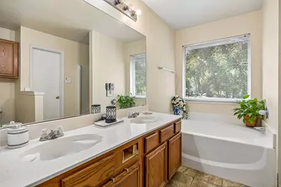4501 Waterbird Lane, Garland, TX 75043 - Photo 11