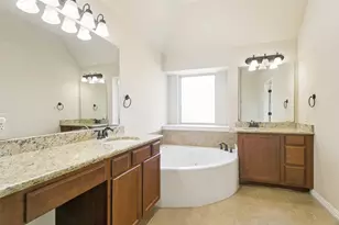2450 Sunderland Ln, Lewisville, TX 75067 - Photo 21