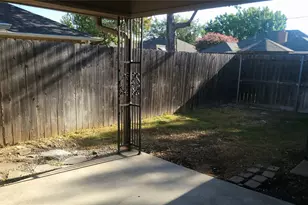 341 Dogwood Dr, Grapevine, TX 76051 - Photo 21
