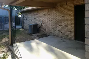341 Dogwood Dr, Grapevine, TX 76051 - Photo 19