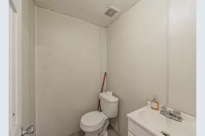 3008 E Jefferson Street, Grand Prairie, TX 75051 - Photo 17
