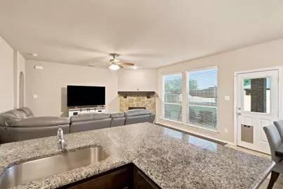10816 Abbeyglen Court, Fort Worth, TX 76052 - Photo 11