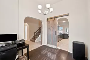 10816 Abbeyglen Ct, Fort Worth, TX 76052 - Photo 9