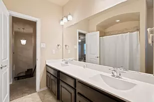 10816 Abbeyglen Ct, Fort Worth, TX 76052 - Photo 21
