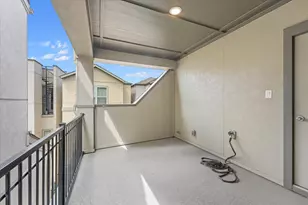 5160 Brickellia Dr, Dallas, TX 75209 - Photo 19
