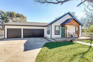 323 S Hannaford St, Granbury, TX 76048 - Photo 3